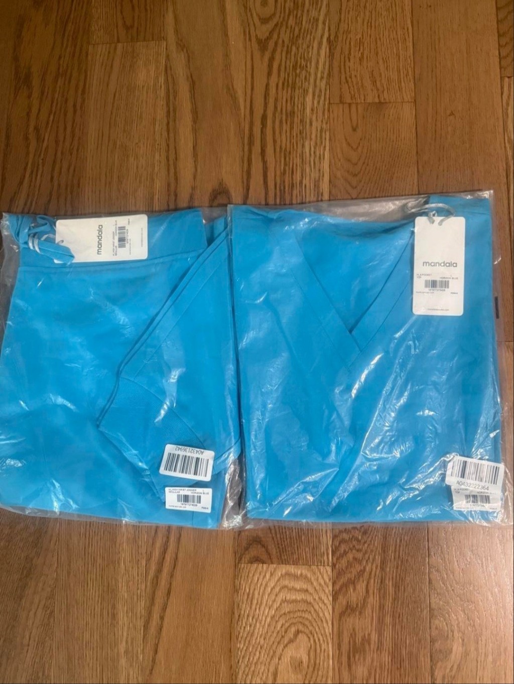 Nwt Mandala Scrub Set. Top M. Bottom L